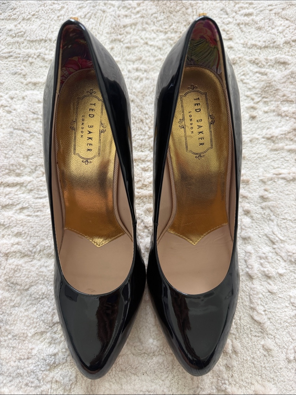Ted Baker Black Patent Pointed Toe Pumps with Gold Insole UK 7.5